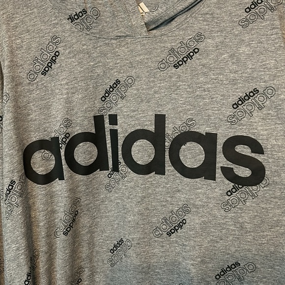 Adidas long sleeve T-Shirt with Hood Boys XL - NWOT - Picture 2 of 5